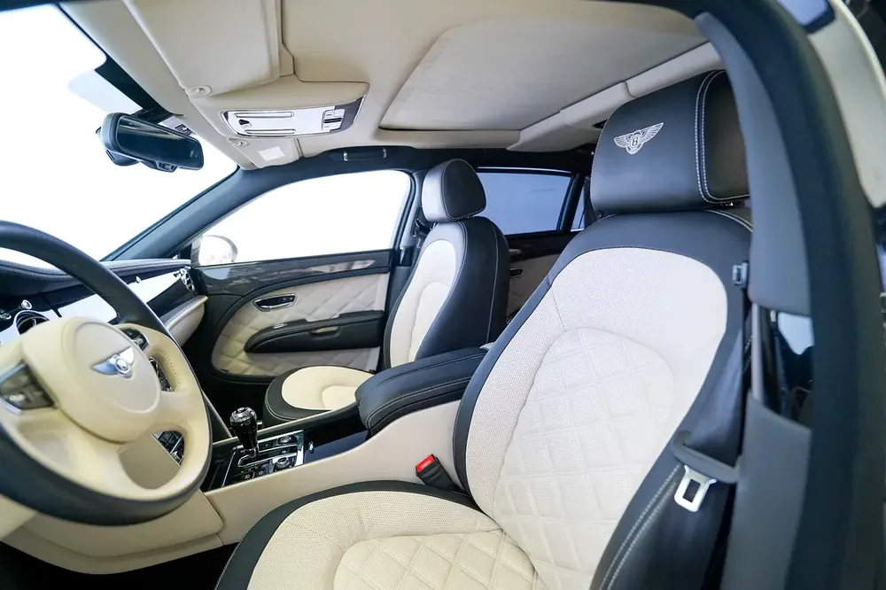 MULSANNE SPEED | REAR ENTERTAINMENT | SUNROOF | TWO TONE INTERIOR | WARRANTY AVAILABLE - Image 9