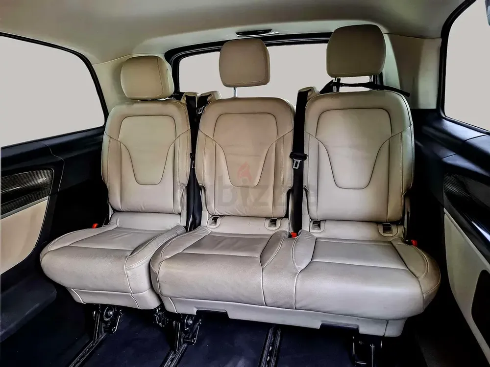 AED 3009/month | 2023 Mercedes-Benz V-Class V 250 | GCC Specs | Ref#473192 - Image 11