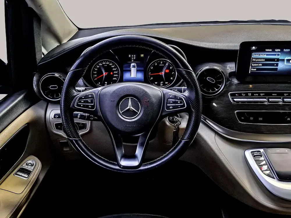 AED 3009/month | 2023 Mercedes-Benz V-Class V 250 | GCC Specs | Ref#473192 - Image 9