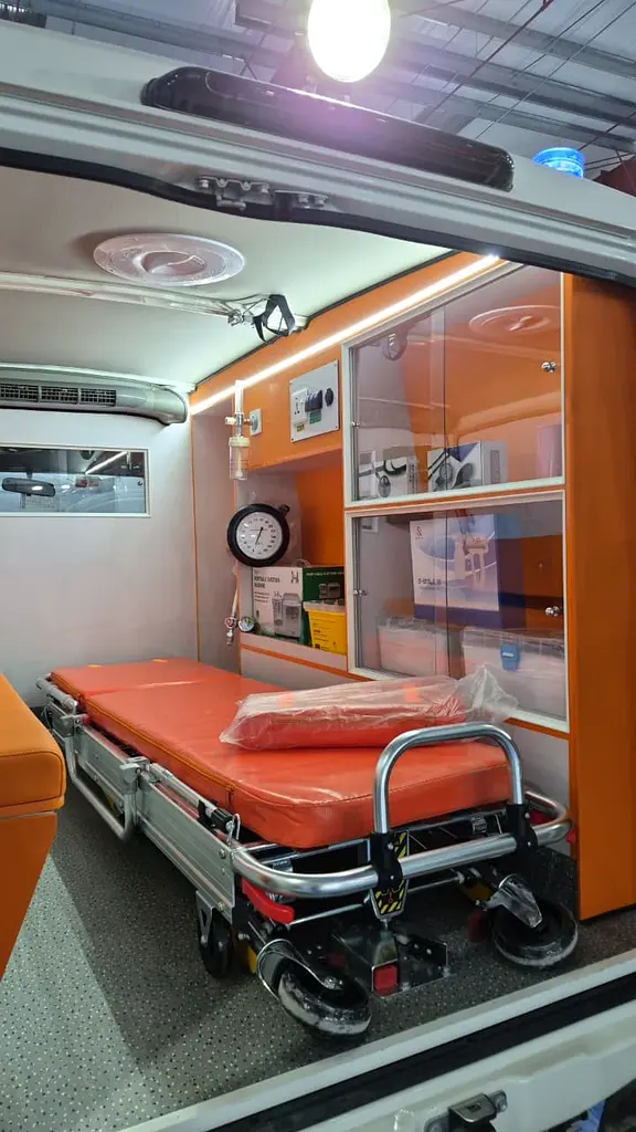 RHD Toyota LC 78 Series Hard Top 3 Door 4.2L 2025 Ambulance Export Only - Image 5