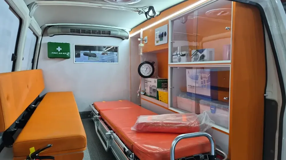 RHD Toyota LC 78 Series Hard Top 3 Door 4.2L 2025 Ambulance Export Only - Image 6