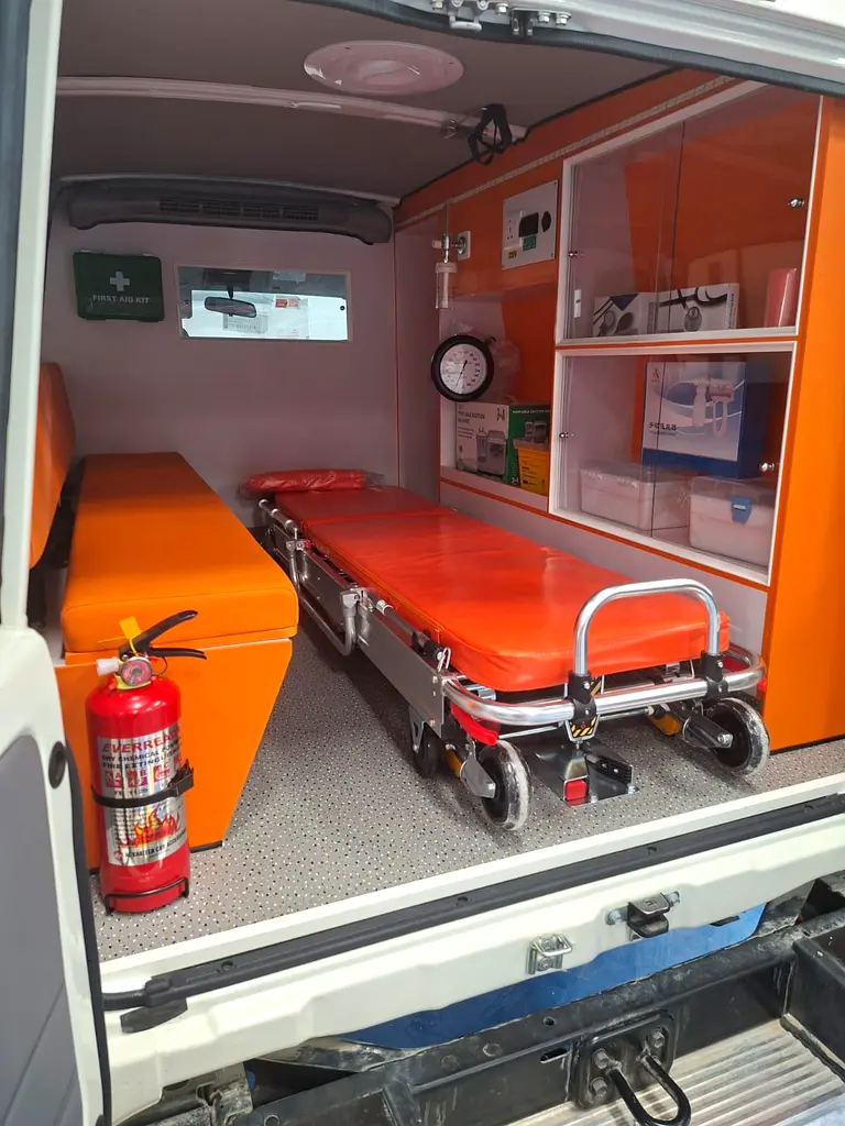 RHD Toyota LC 78 Series Hard Top 3 Door 4.2L 2025 Ambulance Export Only - Image 7