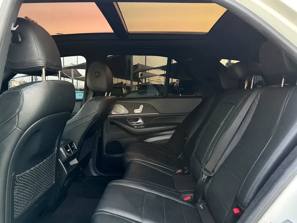 GLE 350 AMG kit ( 7 seater ) very good condition usa specs - Image 10