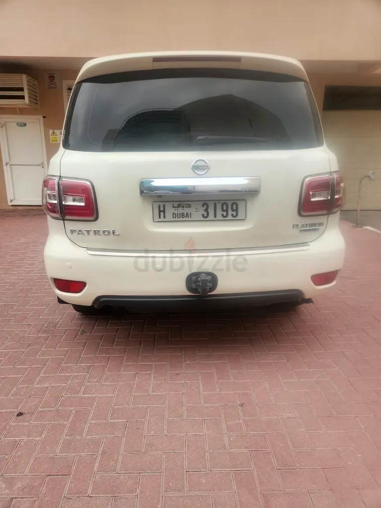 Nissan Patrol 5600cc, 8Cylinder, 400HP, 2014 Model for AED 44000 - Image 5