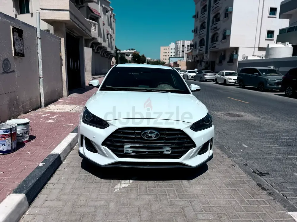 Hyundai veloster 2020 car lady drives  perfect condition available  camera، sensor؛ cruise control n - Image 6