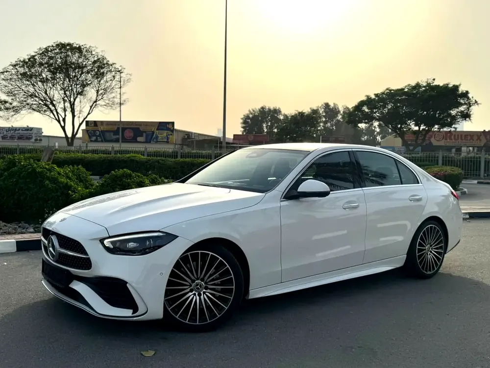 2024 Mercedes-Benz C-Class C200 | GCC Specs | Mint Condition - Image 4