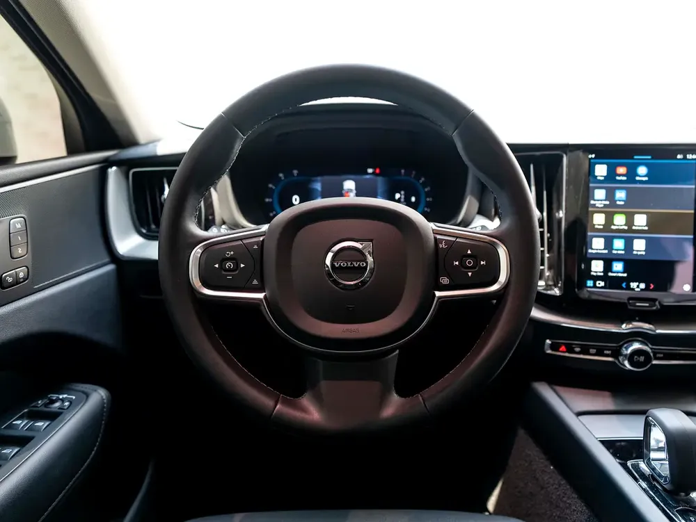 JANUARY FLASH-FREEZE | 2024 VOLVO XC60 B5 CORE | MILD-HYBRID LUXURY SUV | AGENCY WARRANTY - Image 10