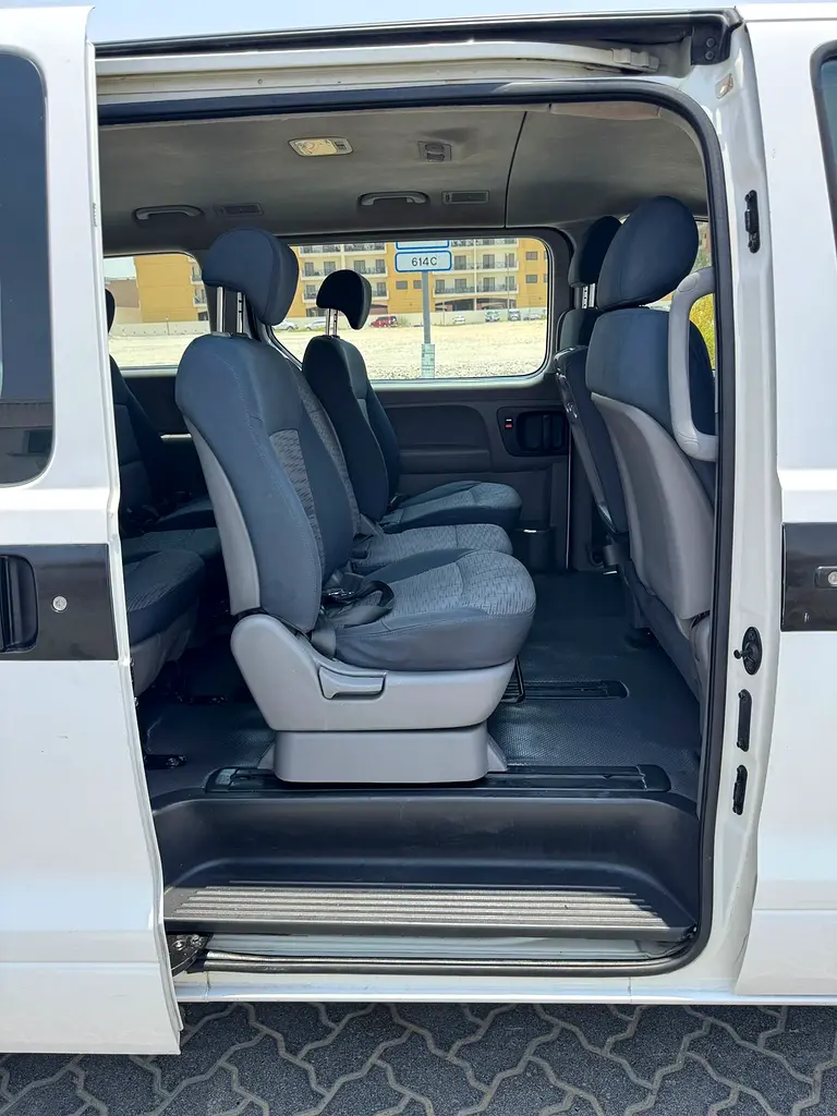 Hyundai H1 GL 2016 GCC Specs 12sets automatic transmission - Image 10