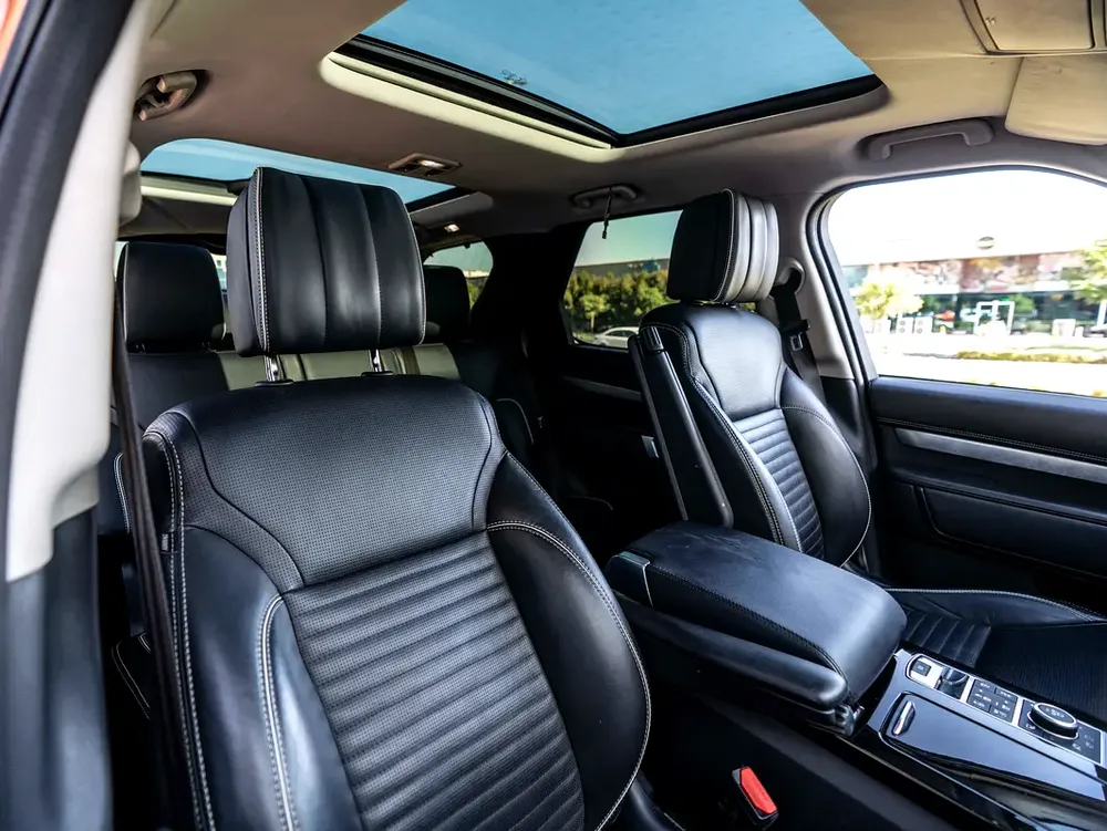 0% DOWN PAYMENT | ⚡ JUNE EDITION | DISCOVERY HSE LUXURY | BUY-BACK GUARANTEE | SERVICE HISTORY - Image 11