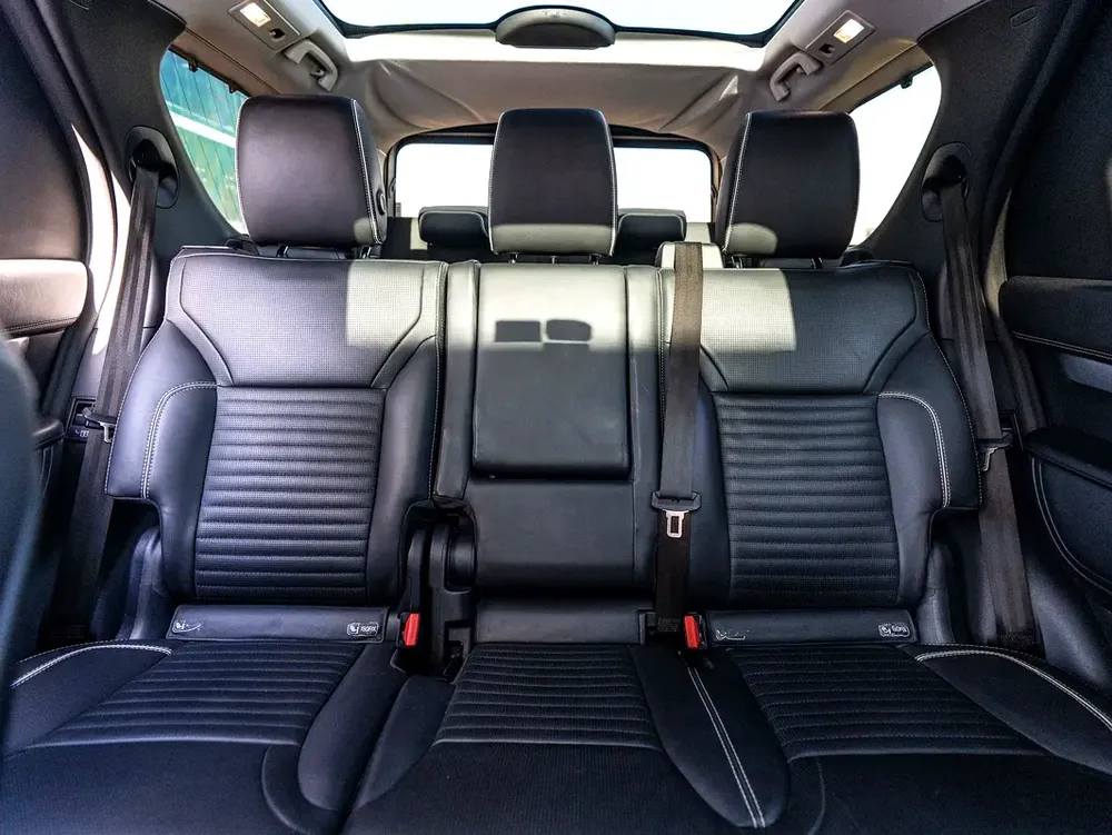 0% DOWN PAYMENT | ⚡ JUNE EDITION | DISCOVERY HSE LUXURY | BUY-BACK GUARANTEE | SERVICE HISTORY - Image 20