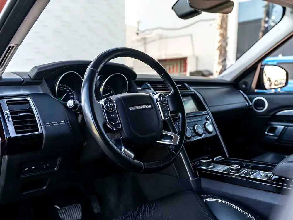 0% DOWN PAYMENT | ⚡ JUNE EDITION | DISCOVERY HSE LUXURY | BUY-BACK GUARANTEE | SERVICE HISTORY - Image 9