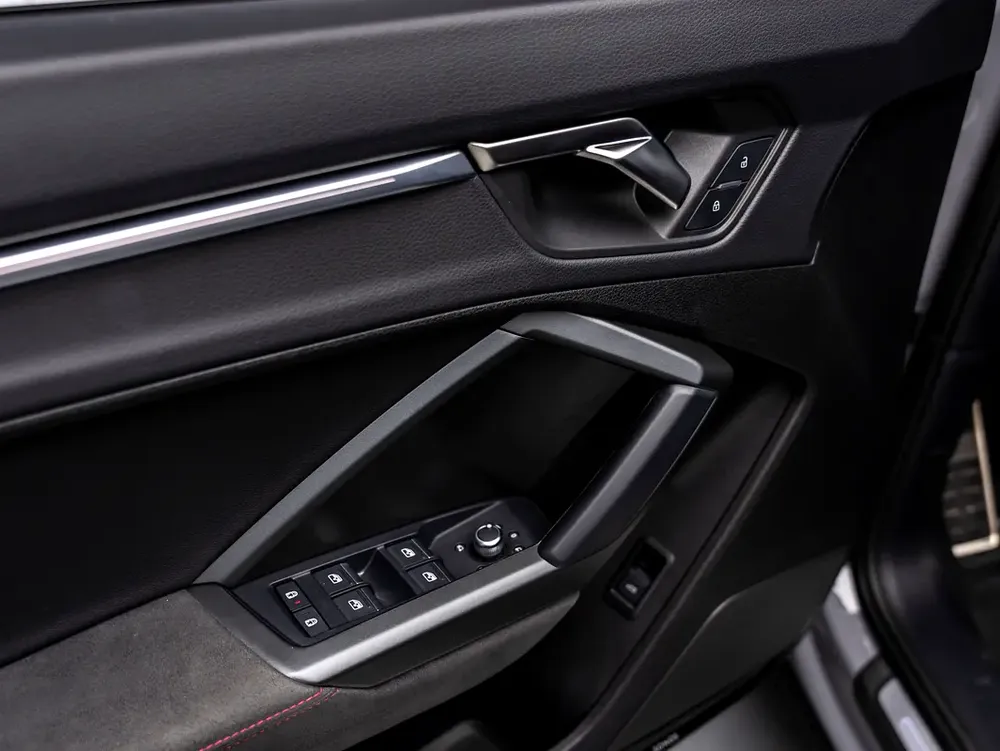 SUMMER STARTS NOW | EXCLUSIVE DEAL BY BLACKLINE, 2028 Audi Warranty + Service Contract, GCC - Image 8