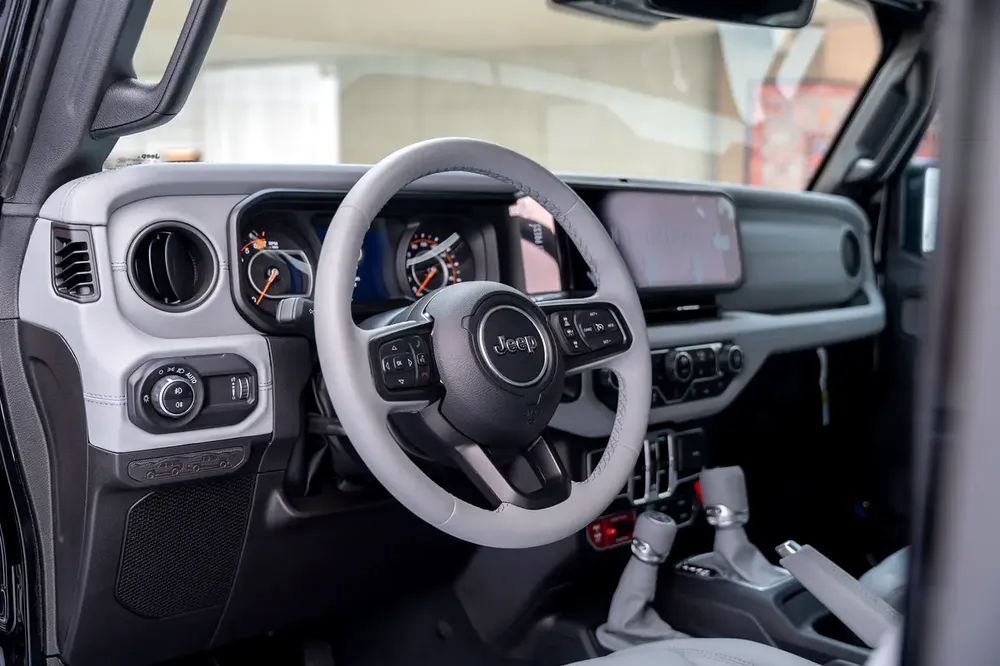 2024 Jeep Wrangler Rubicon 3.6L - 1 of 1 JEEP YOUR LIFE Edition - NEW - Dealer Warranty and Service - Image 17