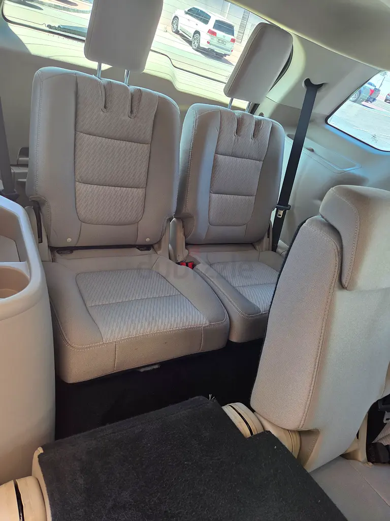 Ford Explorer 2019 Base GCC Specs - Image 16