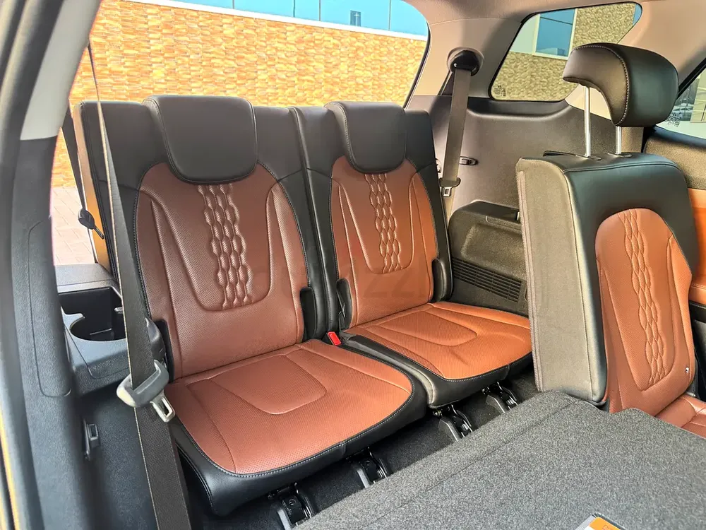 GRAND CRETA | 7 SEATER | 2.0 4 CYLINDER | FREE SERVICE | AGRNCY WARRANTY | ORIGINAL PAINT | 2 KEYS - Image 11