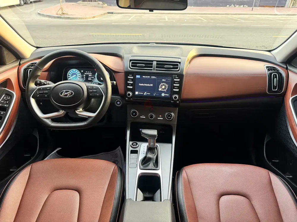GRAND CRETA | 7 SEATER | 2.0 4 CYLINDER | FREE SERVICE | AGRNCY WARRANTY | ORIGINAL PAINT | 2 KEYS - Image 13