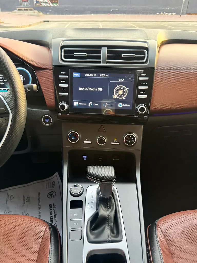 GRAND CRETA | 7 SEATER | 2.0 4 CYLINDER | FREE SERVICE | AGRNCY WARRANTY | ORIGINAL PAINT | 2 KEYS - Image 14