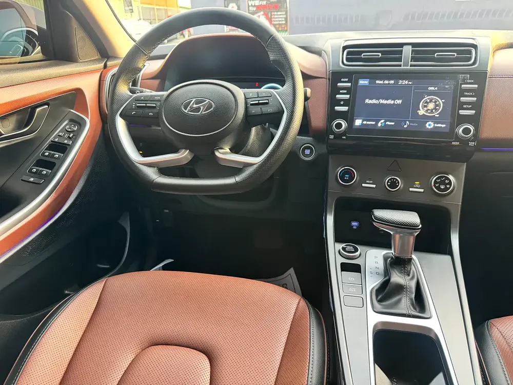 GRAND CRETA | 7 SEATER | 2.0 4 CYLINDER | FREE SERVICE | AGRNCY WARRANTY | ORIGINAL PAINT | 2 KEYS - Image 18