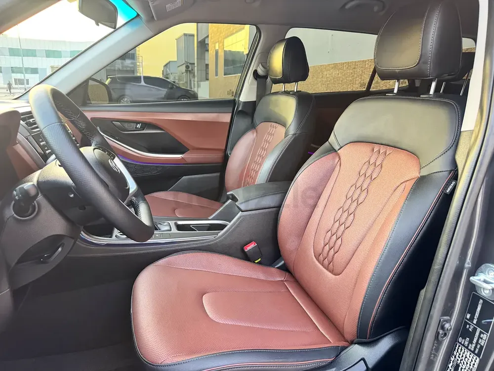 GRAND CRETA | 7 SEATER | 2.0 4 CYLINDER | FREE SERVICE | AGRNCY WARRANTY | ORIGINAL PAINT | 2 KEYS - Image 19