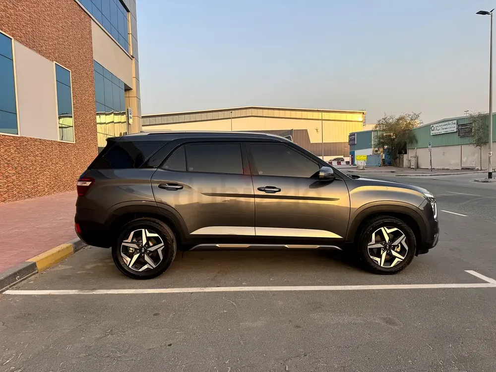 GRAND CRETA | 7 SEATER | 2.0 4 CYLINDER | FREE SERVICE | AGRNCY WARRANTY | ORIGINAL PAINT | 2 KEYS - Image 4