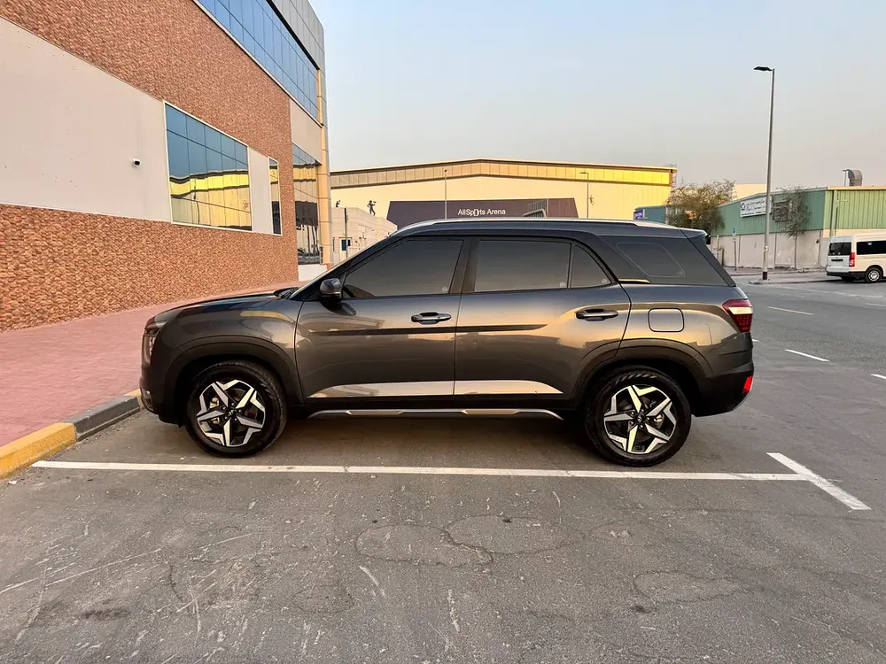 GRAND CRETA | 7 SEATER | 2.0 4 CYLINDER | FREE SERVICE | AGRNCY WARRANTY | ORIGINAL PAINT | 2 KEYS - Image 8