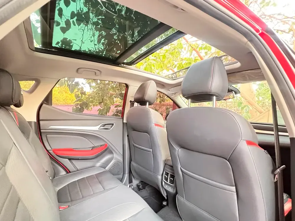 Full Option | GCC Specs | Under Warranty Till 2029 | Original Paint - Image 10