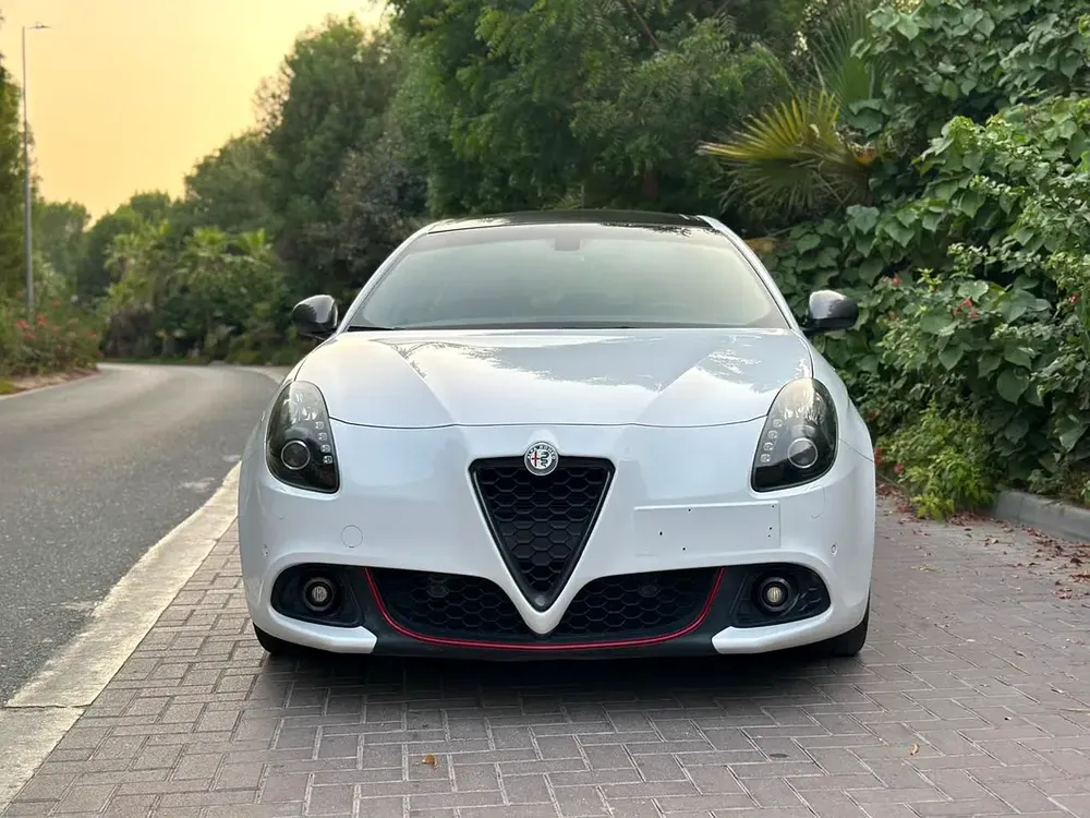 Alfa Romeo Giulietta Veloce 2019 GCC Specs - Image 4