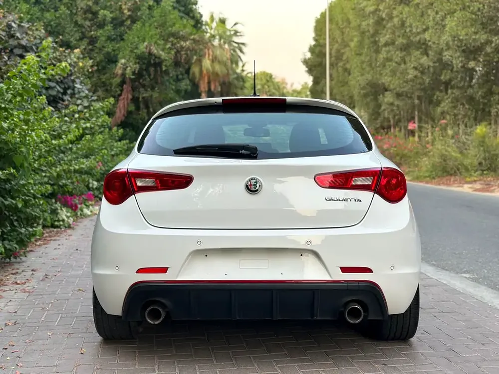 Alfa Romeo Giulietta Veloce 2019 GCC Specs - Image 5