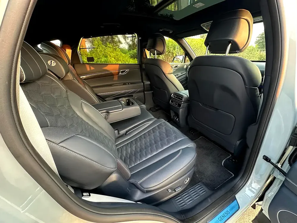 GENESIS GV80 COUPE 2024 3.5L UNDER WARRANTY AND CONTRACT SERVICE LIKE BRAND NEW - Image 10
