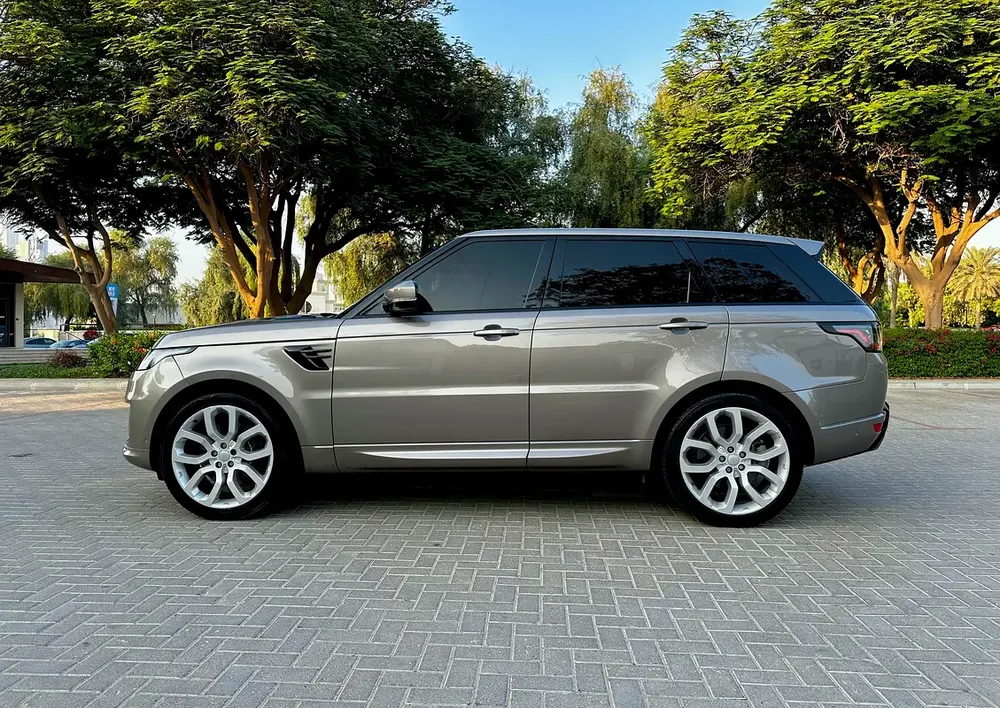 Selling Our Lovely Family Car - Agency Serviced - Original Paint - Like New Condition - 2 Keys - Image 4