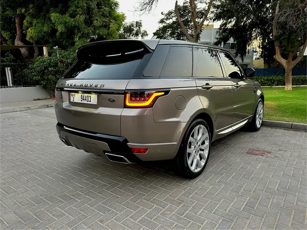 Selling Our Lovely Family Car - Agency Serviced - Original Paint - Like New Condition - 2 Keys - Image 9