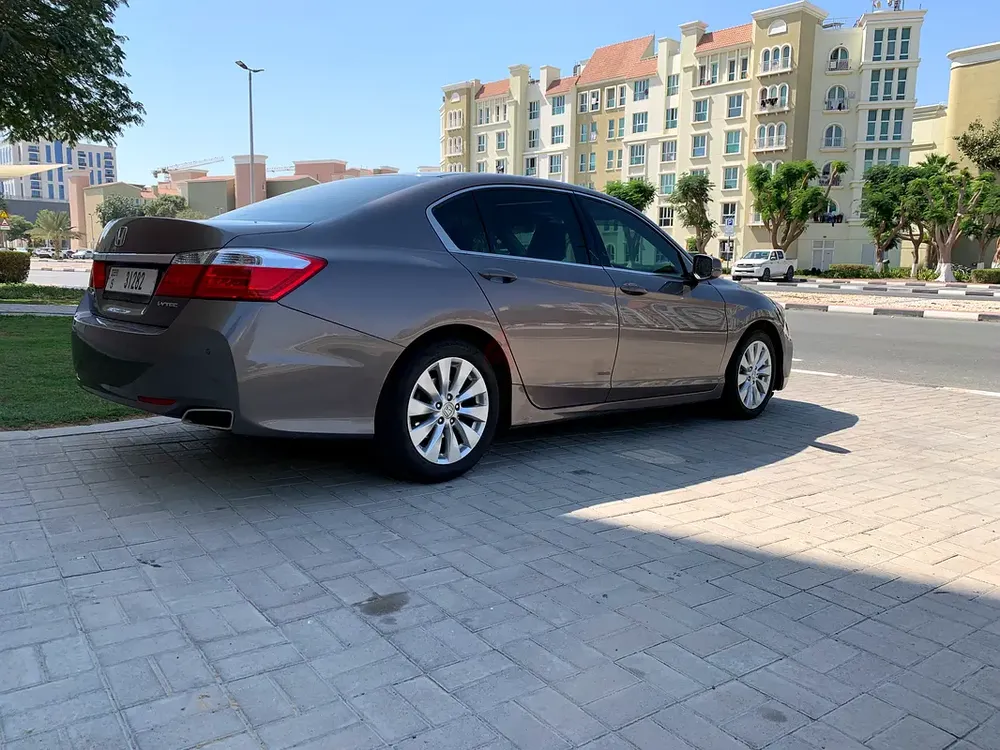 Honda Accord 2016,original paint - Image 4