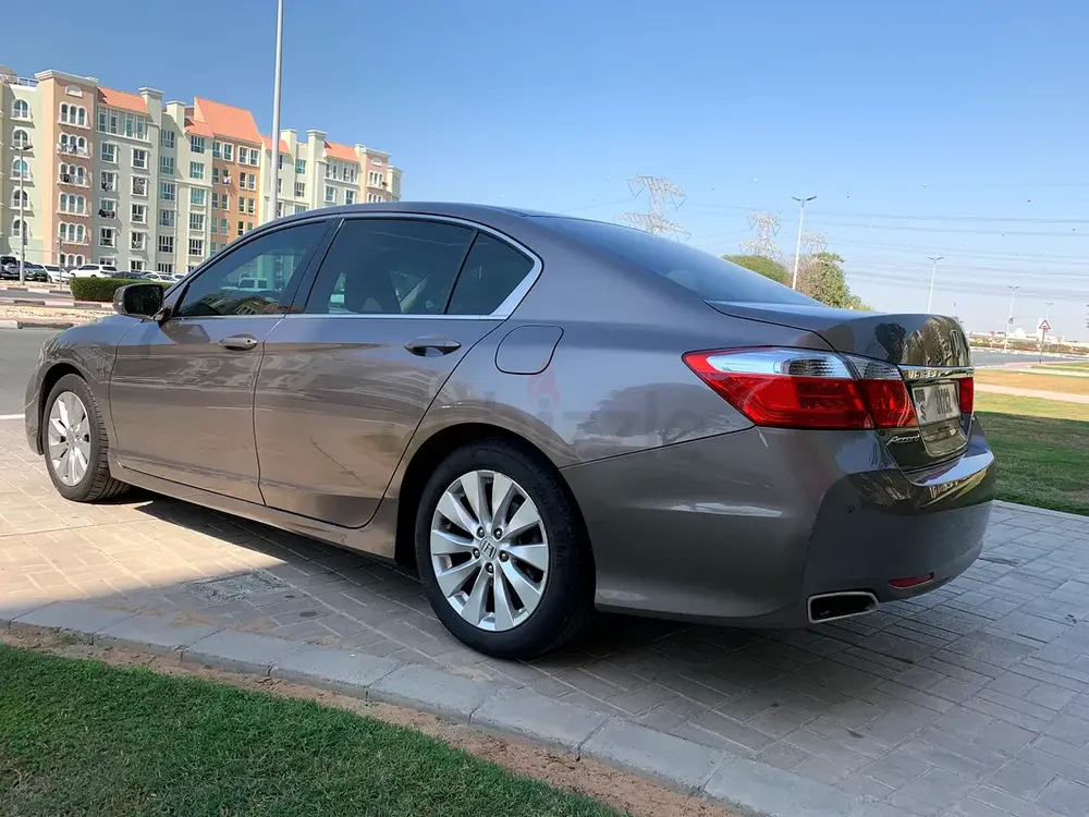 Honda Accord 2016,original paint - Image 6