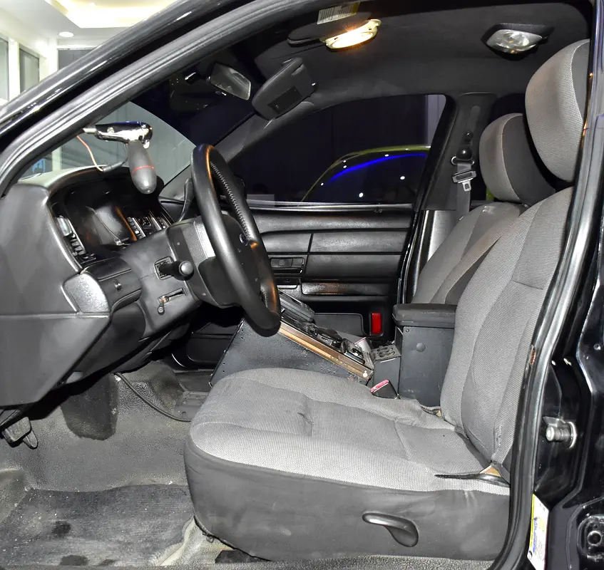 EXCELLENT DEAL for our Ford Crown Victoria ( 2011 Model ) in Black Color American Specs - Image 8
