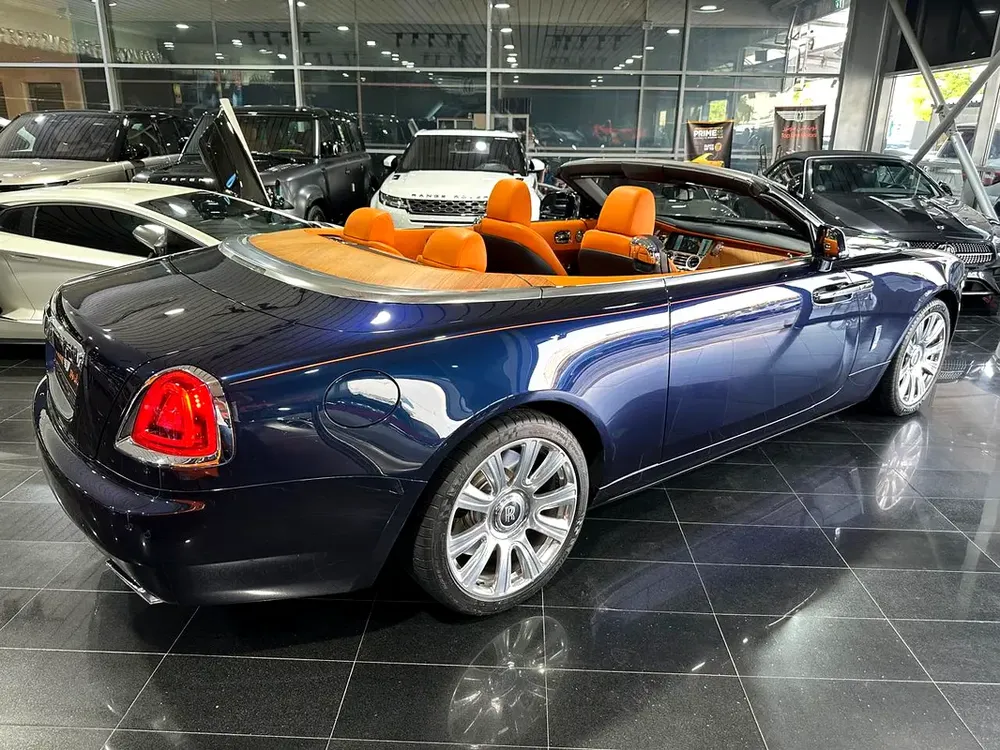 ROLLS-ROYCE DAWN PERFECT COMBINATION COLOR GCC PPF 10-YEAR WARRANTY FULL SERVICE HISTORY NO ACCIDENT - Image 9