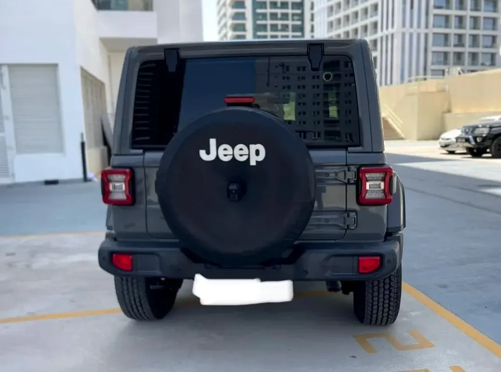 2022 Jeep Wrangler Sahara Plus - Warranty - 17,000 KM - GCC - Excellent Condition! - Image 12