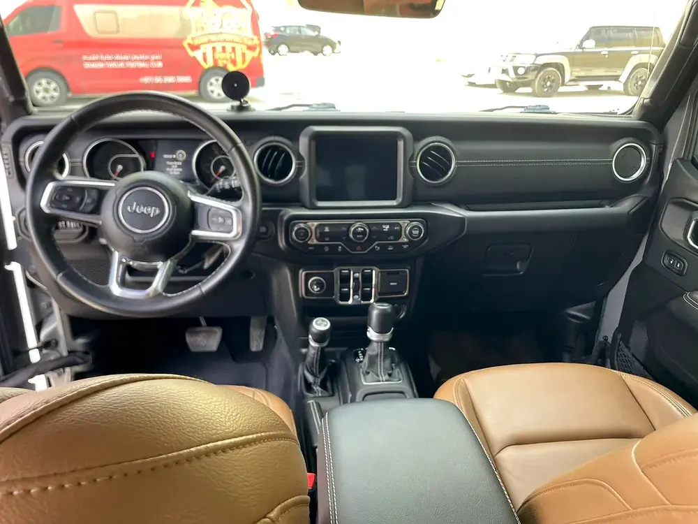 2022 Jeep Wrangler Sahara Plus - Warranty - 17,000 KM - GCC - Excellent Condition! - Image 14