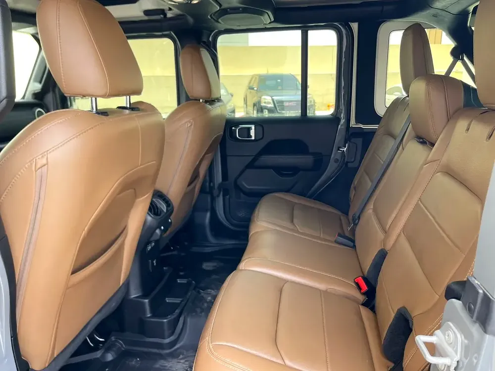 2022 Jeep Wrangler Sahara Plus - Warranty - 17,000 KM - GCC - Excellent Condition! - Image 16