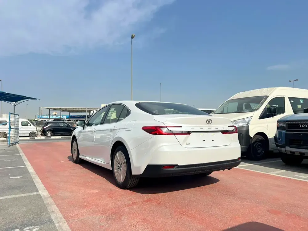 TOYOTA CAMRY LE 2.5L 2026 *EXPORT ONLY* - Image 4