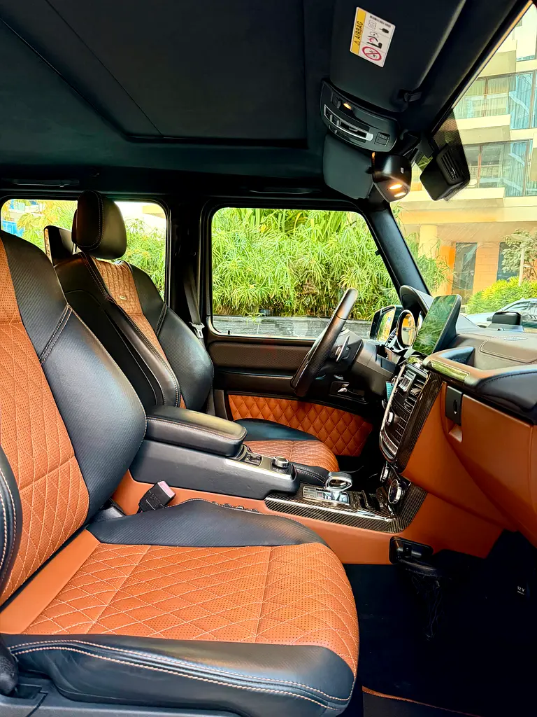 Mercedes G 63 lady driven - Image 4