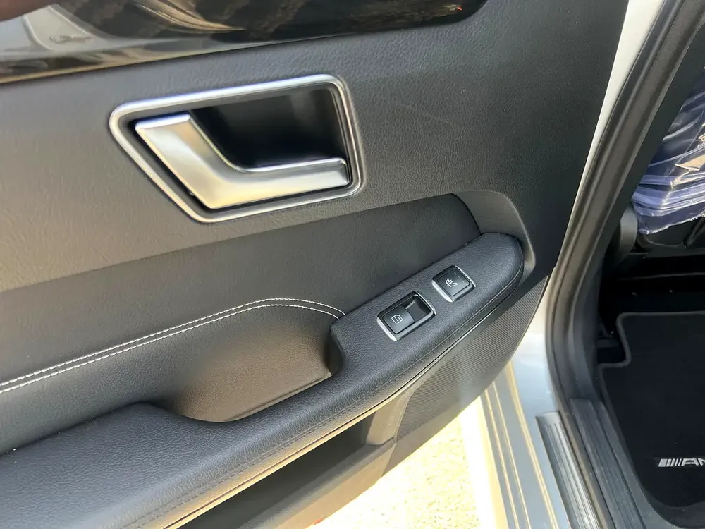 Mercedes-Benz E 300 4matic 2015, Japanese Specs - Image 15
