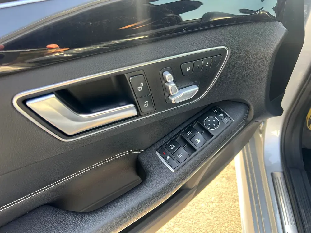 Mercedes-Benz E 300 4matic 2015, Japanese Specs - Image 8