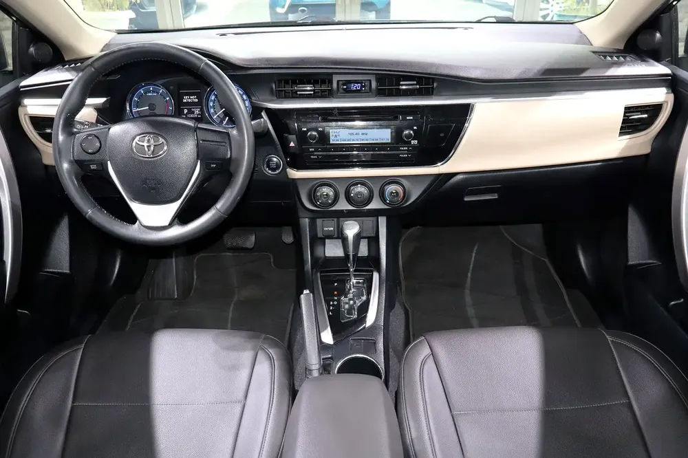 2.0L GCC Specs . Excellent Condition - Image 11