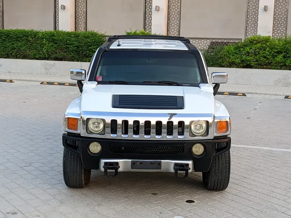 Hummer H3 2006 GCC Premium Condition With Leather seats  Navigation Low Km Perfect Family Suv - Image 4