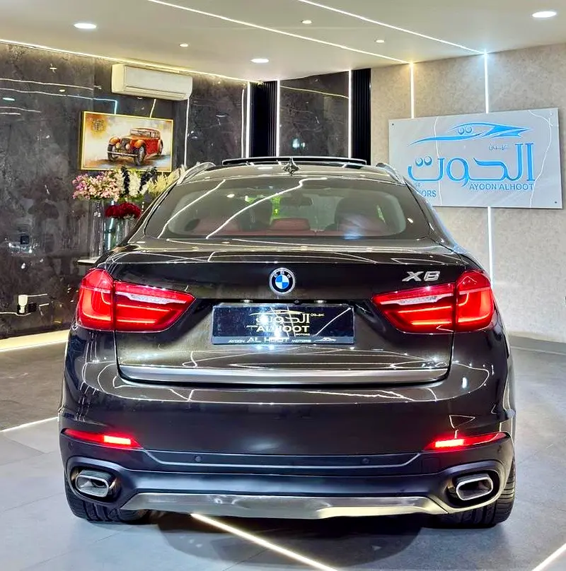 SPECIAL BMW X6 M KIT  || WELL MAINTAINED || RADAR || TOP RANGE  || GCC || LOW MILEAGE - Image 11