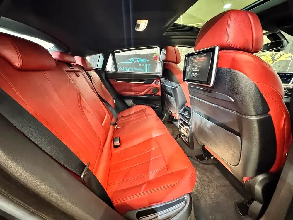 SPECIAL BMW X6 M KIT  || WELL MAINTAINED || RADAR || TOP RANGE  || GCC || LOW MILEAGE - Image 19