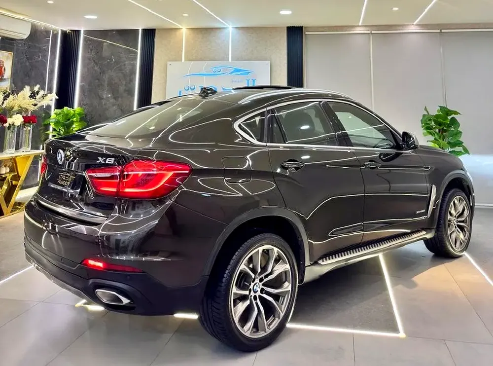 SPECIAL BMW X6 M KIT  || WELL MAINTAINED || RADAR || TOP RANGE  || GCC || LOW MILEAGE - Image 4