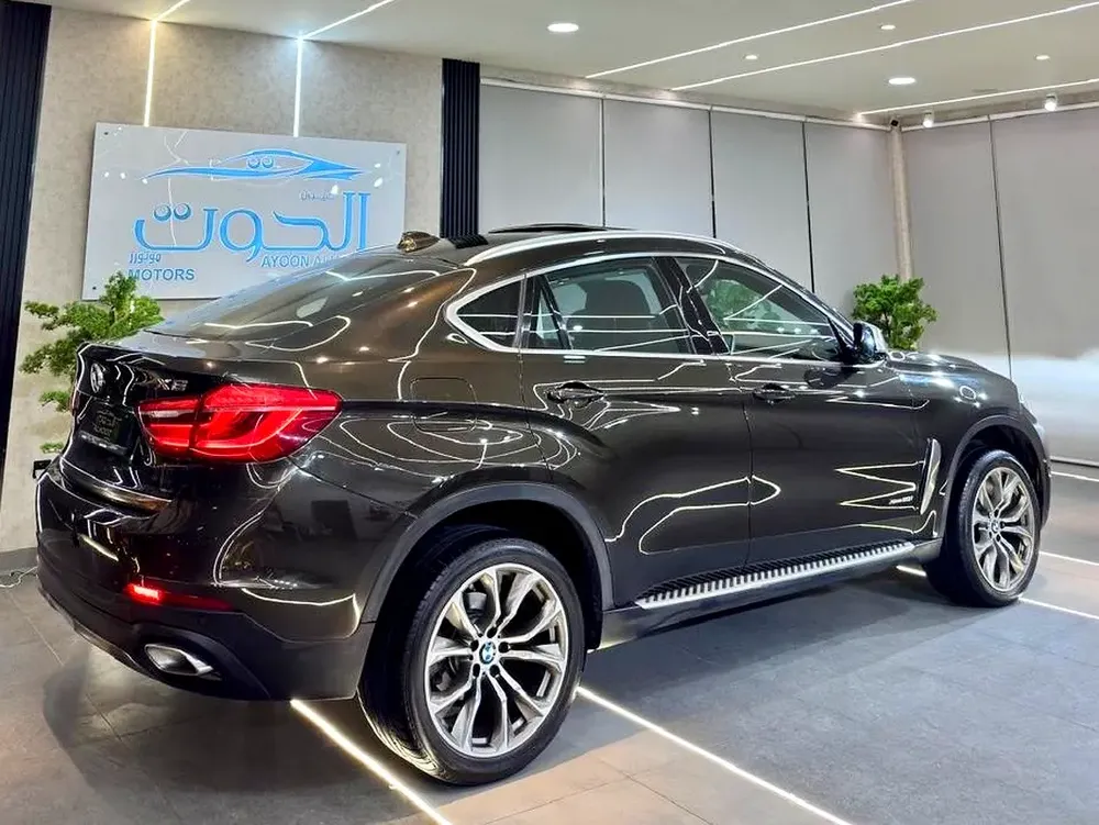 SPECIAL BMW X6 M KIT  || WELL MAINTAINED || RADAR || TOP RANGE  || GCC || LOW MILEAGE - Image 8