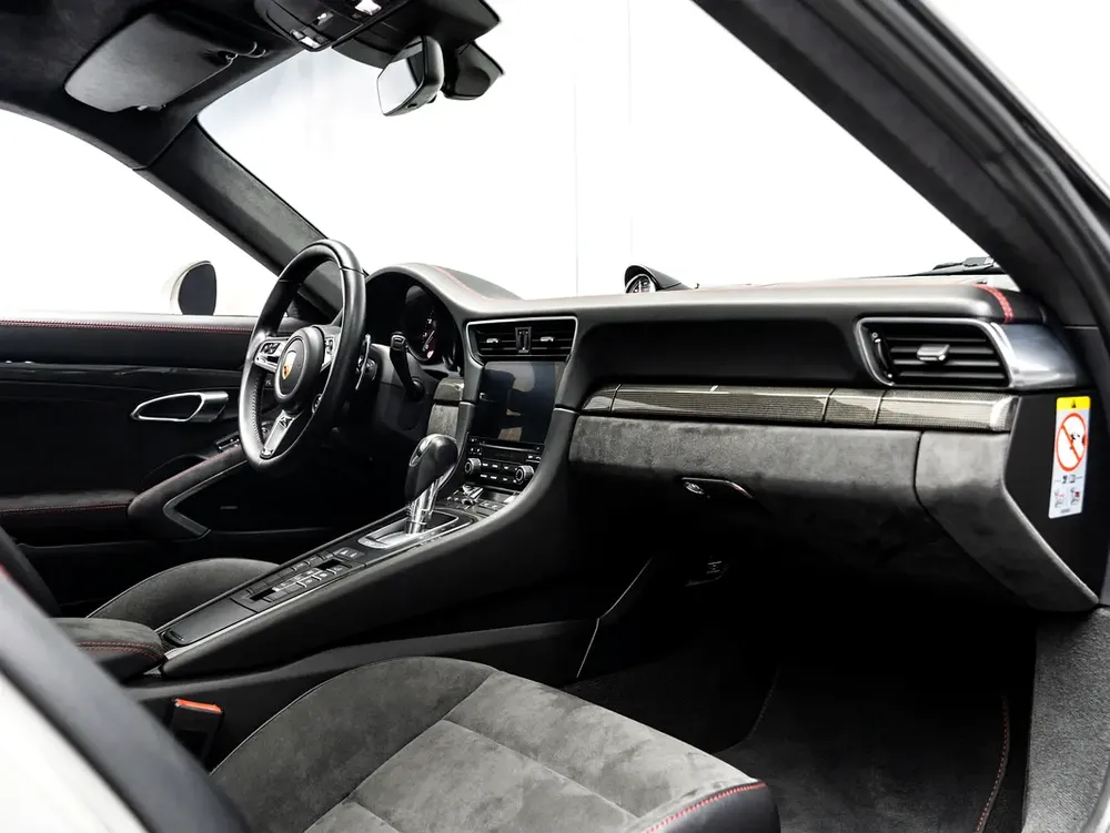 SUMMER STARTS NOW | EXCLUSIVE DEAL BY BLACKLINE September 2027 Porsche Warranty, Low KMs, GCC - Image 14