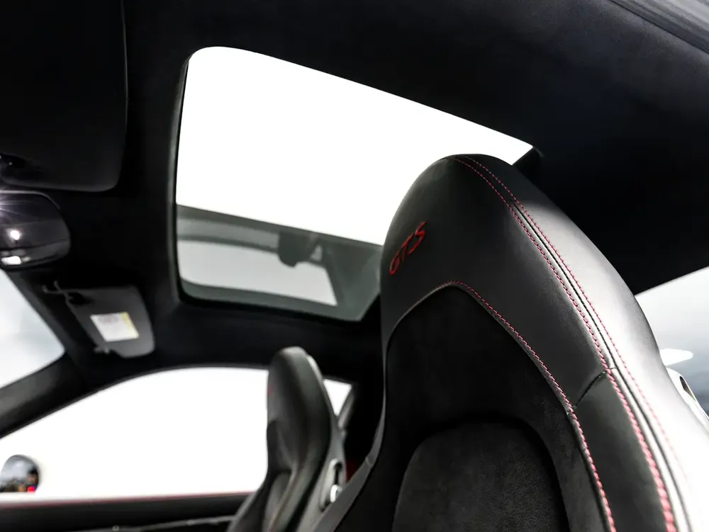 SUMMER STARTS NOW | EXCLUSIVE DEAL BY BLACKLINE September 2027 Porsche Warranty, Low KMs, GCC - Image 17